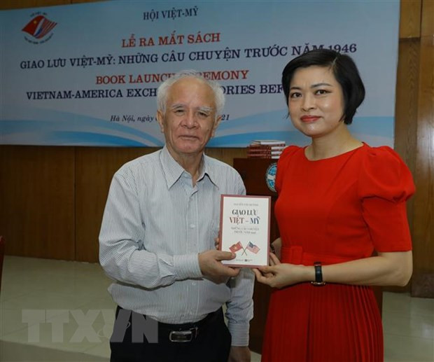 Lancement du livre "Échange Vietnam-États-Unis, des histoires avant 1946" ảnh 1 Lancement du livre "Échange Vietnam-États-Unis, des histoires avant 1946" ảnh 1