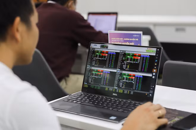 La Bourse du Vietnam s’établit à 1.464,4 points lundi matin ảnh 1