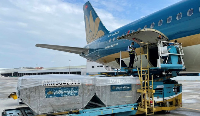COVID-19: Vietnam Airlines achève le transport du vaccin AstraZeneca aux villes et provinces ảnh 1 COVID-19: Vietnam Airlines achève le transport du vaccin AstraZeneca aux villes et provinces ảnh 1