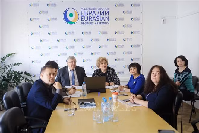 Colloque international sur le rôle du Vietnam dans l'espace eurasien ảnh 1 Colloque international sur le rôle du Vietnam dans l'espace eurasien ảnh 1