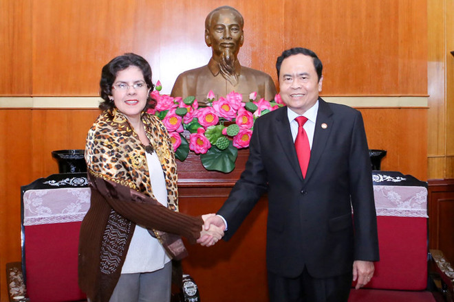 L'ambassadrice de Cuba rend visite au comité central du Front de la Patrie du Vietnam ảnh 1 L'ambassadrice de Cuba rend visite au comité central du Front de la Patrie du Vietnam ảnh 1