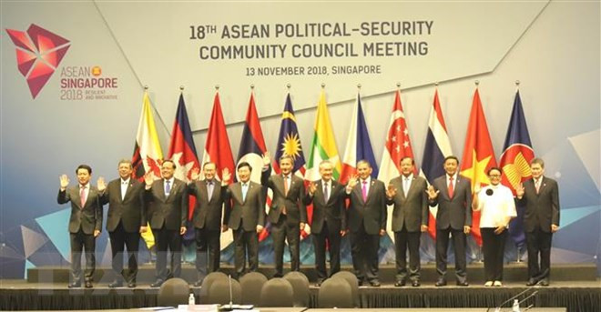 ASEAN: renforcement de la solidarité pour faire face aux défis en matière de sécurité ảnh 1