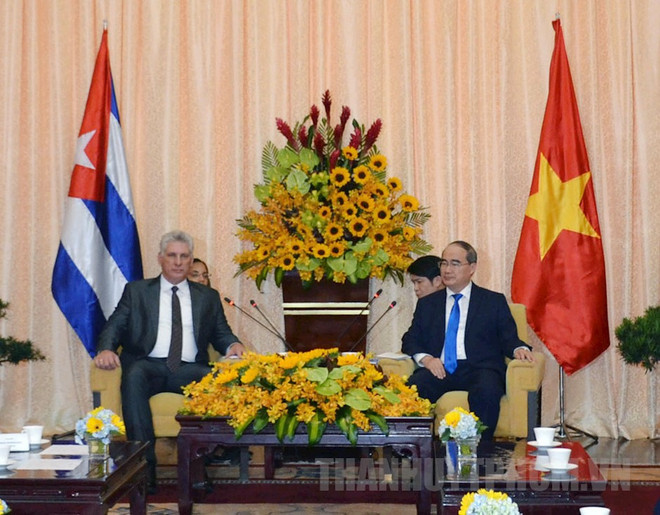 Entrevue entre le dirigeant cubain et le secrétaire du Comité du Parti de HCM-Ville ảnh 1 Entrevue entre le dirigeant cubain et le secrétaire du Comité du Parti de HCM-Ville ảnh 1