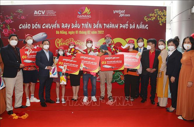 Les vols de Vietjet amènent les premiers touristes de la nouvelle Année lunaire à Da Nang et Van Don ảnh 1 Les vols de Vietjet amènent les premiers touristes de la nouvelle Année lunaire à Da Nang et Van Don ảnh 1