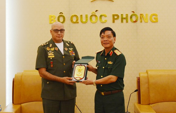 Le Vietnam et le Venezuela cultivent leur coopération de défense ảnh 1 Le Vietnam et le Venezuela cultivent leur coopération de défense ảnh 1
