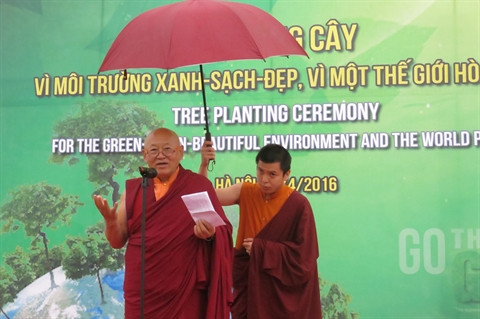 Une cérémonie de plantation d’arbres pour un Hanoi plus vert et plus propre ảnh 1 Une cérémonie de plantation d’arbres pour un Hanoi plus vert et plus propre ảnh 1