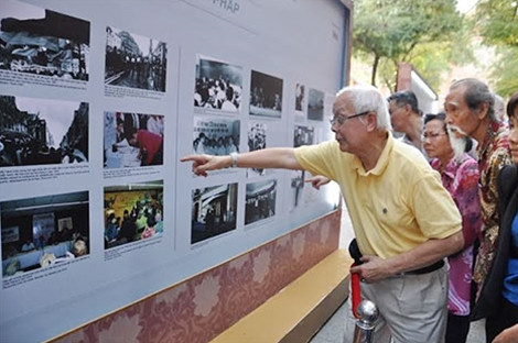 L’exposition « Les Vietnamiens de France - un regard » à Hô Chi Minh-Ville ảnh 1