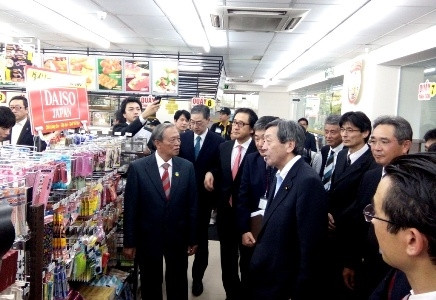 De grands distributeurs japonais au Vietnam ảnh 1 De grands distributeurs japonais au Vietnam ảnh 1