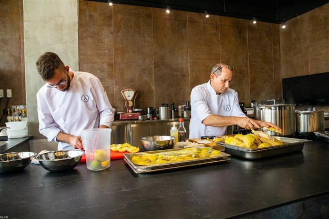 Le "pho" vietnamien séduit des convives en Israël ảnh 1 Le "pho" vietnamien séduit des convives en Israël ảnh 1