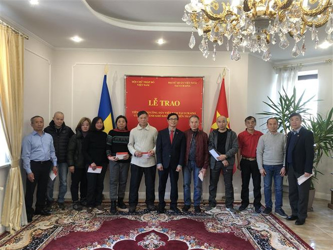 Solidarité avec la communauté vietnamienne d'Ukraine ảnh 1 Solidarité avec la communauté vietnamienne d'Ukraine ảnh 1