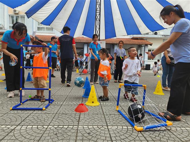 Festival du sport en faveur des enfants atteints de déficiences intellectuelles et développementales ảnh 1 Festival du sport en faveur des enfants atteints de déficiences intellectuelles et développementales ảnh 1