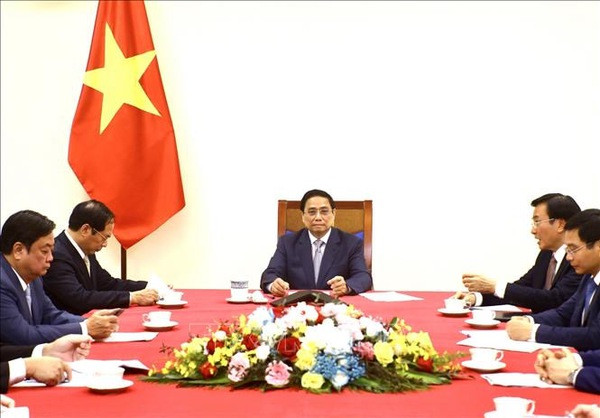 Vietnam-Chine : entretien téléphonique entre les deux PM Pham Minh Chinh et Li Qiang ảnh 1 Vietnam-Chine : entretien téléphonique entre les deux PM Pham Minh Chinh et Li Qiang ảnh 1