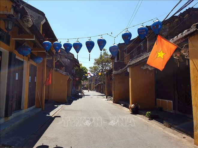 COVID-19 : mise en place de la distanciation sociale dans la ville de Hoi An ảnh 1 COVID-19 : mise en place de la distanciation sociale dans la ville de Hoi An ảnh 1