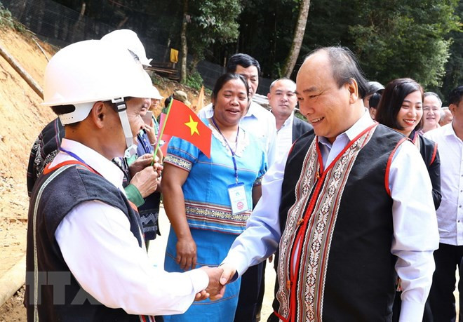 Le PM Nguyên Xuân Phuc: le ginseng de Ngoc Linh est un trésor du Vietnam ảnh 1 Le PM Nguyên Xuân Phuc: le ginseng de Ngoc Linh est un trésor du Vietnam ảnh 1