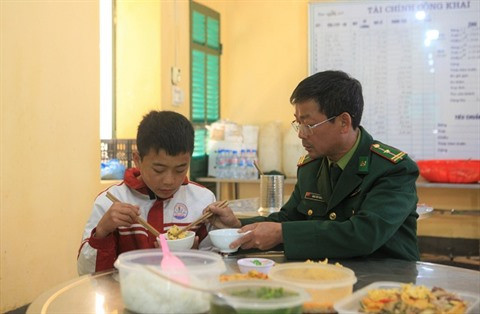 Les gardes-frontières aident les enfants pauvres à accéder à l'éducation ảnh 1 Les gardes-frontières aident les enfants pauvres à accéder à l'éducation ảnh 1