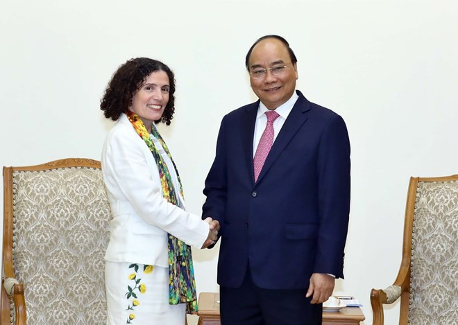 Le Premier ministre reçoit les ambassadrices bulgare et uruguayenne ảnh 2 Le Premier ministre reçoit les ambassadrices bulgare et uruguayenne ảnh 2