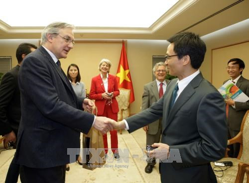 Des journalistes de l’APES livrent leurs impressions sur le Vietnam ảnh 1 Des journalistes de l’APES livrent leurs impressions sur le Vietnam ảnh 1