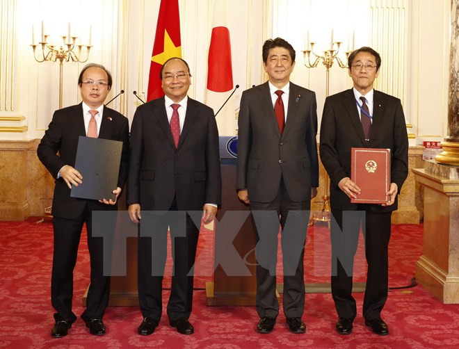 Le Premier ministre Nguyên Xuân Phuc multiplie ses rencontres à Tokyo ảnh 1 Le Premier ministre Nguyên Xuân Phuc multiplie ses rencontres à Tokyo ảnh 1