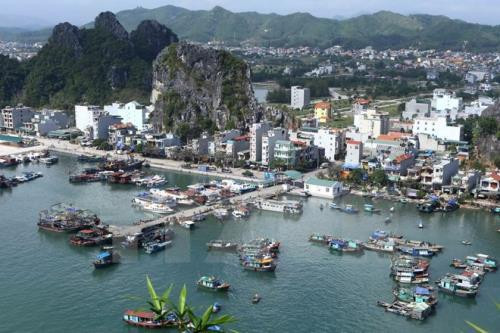 Tourisme: 2,7 milliards de dollars seront investis à Van Don en 2018 ảnh 1 Tourisme: 2,7 milliards de dollars seront investis à Van Don en 2018 ảnh 1