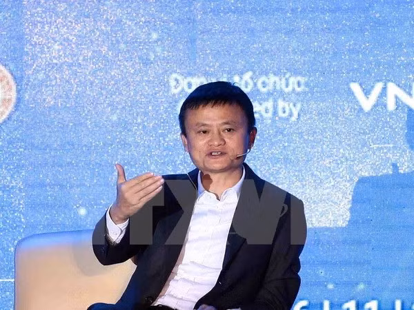 Jack Ma rencontre près de 4.000 étudiants à Hanoï ảnh 1