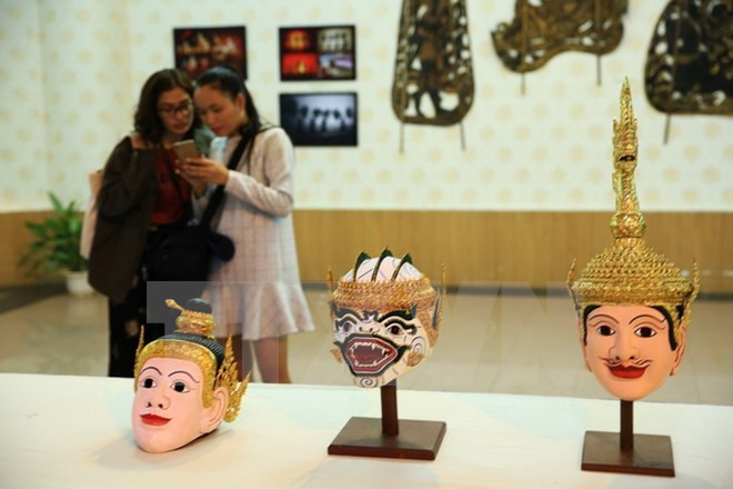 Message de félicitations pour la Fête nationale du Cambodge ảnh 2 Message de félicitations pour la Fête nationale du Cambodge ảnh 2