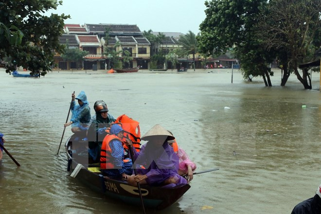 Inondations au Centre : 63 morts et disparus ảnh 1 Inondations au Centre : 63 morts et disparus ảnh 1