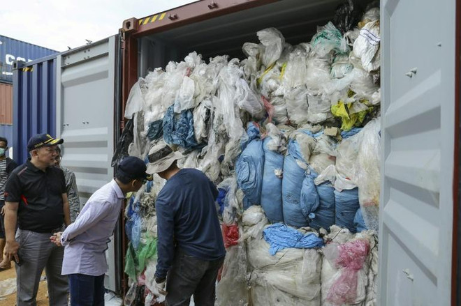 L'Indonésie va renvoyer 49 conteneurs de déchets en Europe et aux Etats-Unis ảnh 1 L'Indonésie va renvoyer 49 conteneurs de déchets en Europe et aux Etats-Unis ảnh 1
