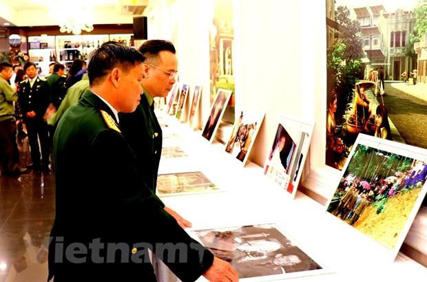 Commémoration de la Journée des invalides de guerre et des morts pour la Patrie en Pologne ảnh 2 Commémoration de la Journée des invalides de guerre et des morts pour la Patrie en Pologne ảnh 2