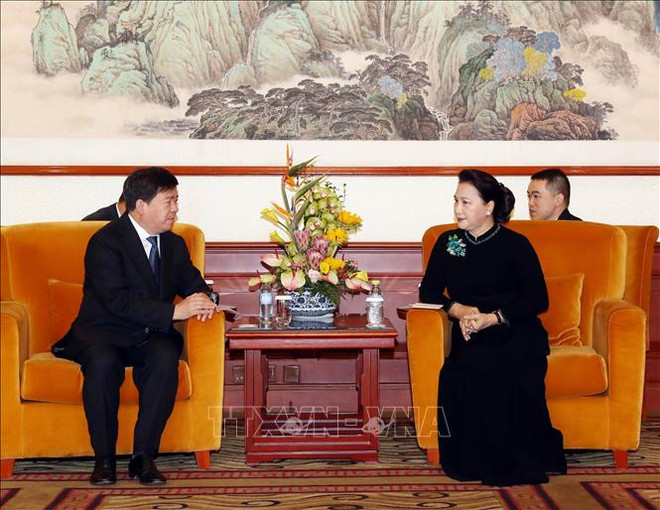 La présidente de l’AN Nguyên Thi Kim Ngân rencontre la communauté vietnamienne en Chine ảnh 2 La présidente de l’AN Nguyên Thi Kim Ngân rencontre la communauté vietnamienne en Chine ảnh 2