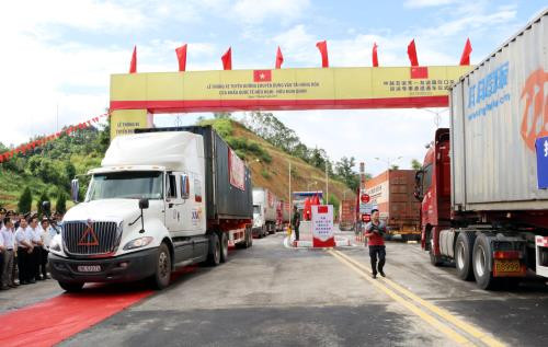 Vietnam-Chine : inauguration d’une route de transport de marchandises ảnh 1 Vietnam-Chine : inauguration d’une route de transport de marchandises ảnh 1