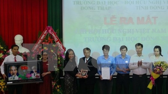 Renforcer la coopération entre Dông Thap et les localités laotiennes ảnh 1