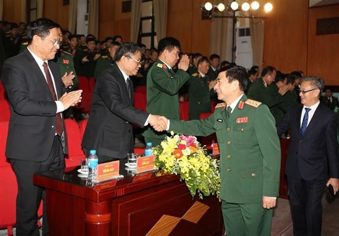 Activités célébrant des 70 ans de la fondation de l’Armée populaire du Laos ảnh 1 Activités célébrant des 70 ans de la fondation de l’Armée populaire du Laos ảnh 1