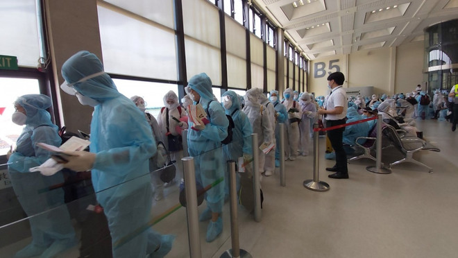 Rapatriement de plus de 240 Vietnamiens à Taïwan (Chine) ảnh 1 Rapatriement de plus de 240 Vietnamiens à Taïwan (Chine) ảnh 1