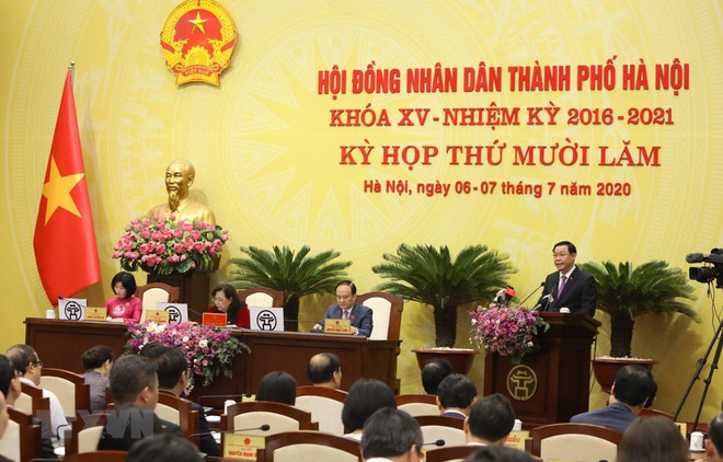 Le Conseil populaire de Hanoï discute des mesures pour la relance économique ảnh 1