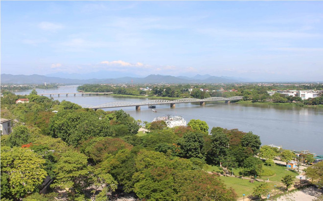 Thua Thien-Hue devrait dépasser son objectif d’accueillir 3,5 millions de touristes ảnh 1 Thua Thien-Hue devrait dépasser son objectif d’accueillir 3,5 millions de touristes ảnh 1