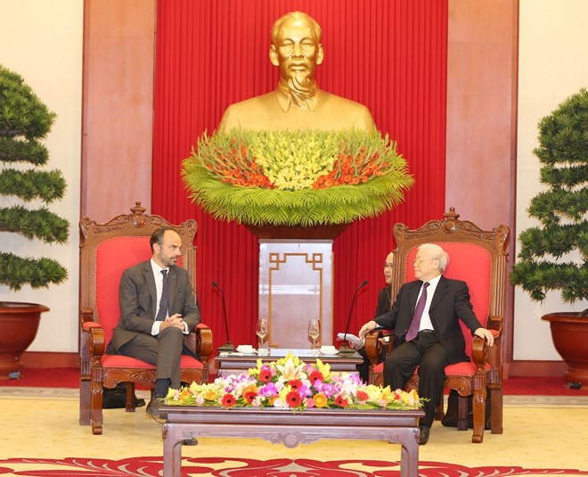 Le leader du PCV et président Nguyên Phu Trong reçoit le PM français Édouard Philippe ảnh 1 Le leader du PCV et président Nguyên Phu Trong reçoit le PM français Édouard Philippe ảnh 1