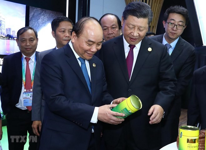 Le PM Nguyen Xuan Phuc termine son voyage à Shanghai pour la CIIE 2018 ảnh 1 Le PM Nguyen Xuan Phuc termine son voyage à Shanghai pour la CIIE 2018 ảnh 1