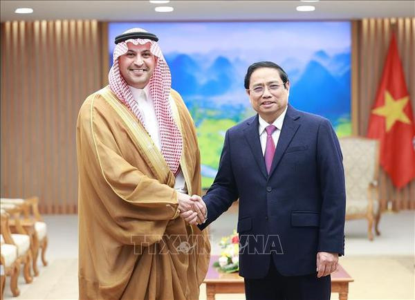 L'ambassadeur d'Arabie Saoudite souhaite que le Vietnam devienne bientôt un "puissant dragon économique" ảnh 1 L'ambassadeur d'Arabie Saoudite souhaite que le Vietnam devienne bientôt un "puissant dragon économique" ảnh 1