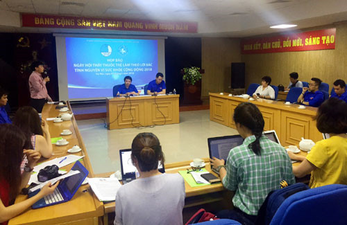 Six mille jeunes médecins participeront à la journée du volontariat pour la santé publique ảnh 1 Six mille jeunes médecins participeront à la journée du volontariat pour la santé publique ảnh 1