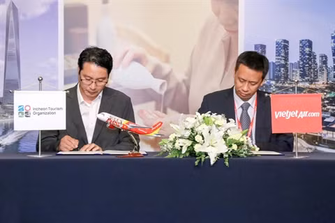 Signature d’une coopération stratégique entre Vietjet et l’ITO ảnh 1