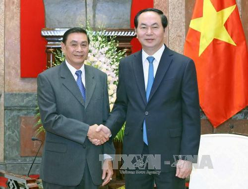 Le président Tran Dai Quang reçoit le chef du Bureau de la présidence du Laos ảnh 1 Le président Tran Dai Quang reçoit le chef du Bureau de la présidence du Laos ảnh 1