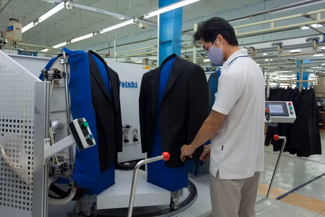 Textile-habillement : excédent commercial prévu à 15,5 milliards de dollars en 2017 ảnh 1