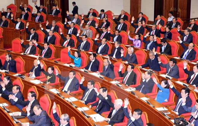 4ème journée de travail du 12ème plénum du CC du PCV ảnh 1