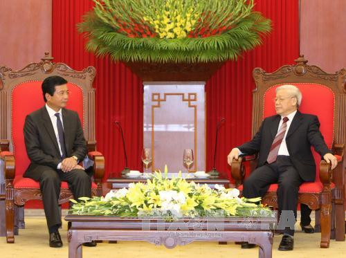 Le secrétaire général du PCV reçoit l’ambassadeur laotien ảnh 1 Le secrétaire général du PCV reçoit l’ambassadeur laotien ảnh 1