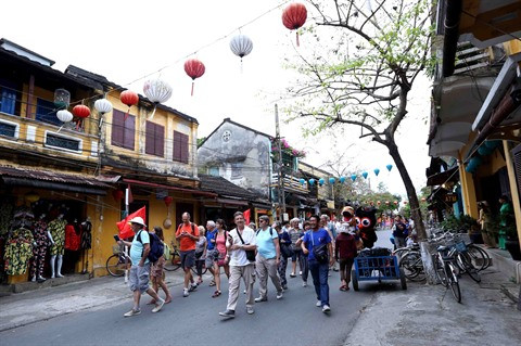 Forte hausse du nombre de touristes étrangers au Vietnam ảnh 1 Forte hausse du nombre de touristes étrangers au Vietnam ảnh 1
