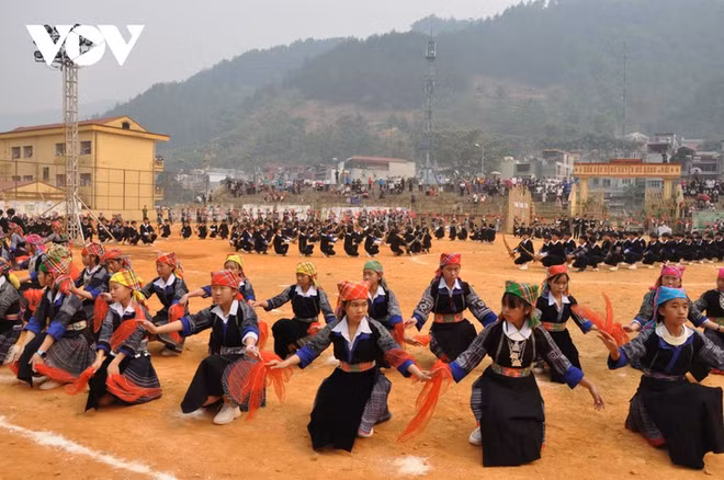 Concert: «Les échos de la forêt» à Mu Cang Chai ảnh 1 Concert: «Les échos de la forêt» à Mu Cang Chai ảnh 1