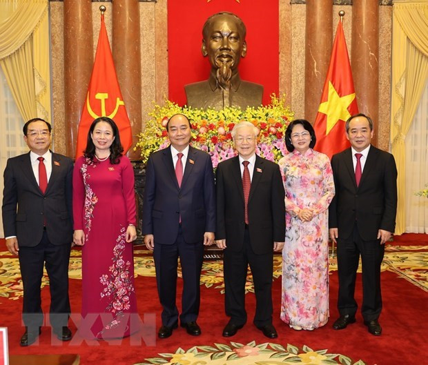 Cérémonie de transfert de fonctions entre ancien et nouveau présidents vietnamiens ảnh 1 Cérémonie de transfert de fonctions entre ancien et nouveau présidents vietnamiens ảnh 1
