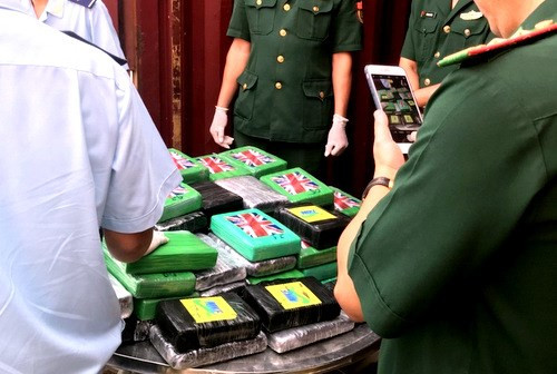 Ba Ria-Vung Tau: 100 pains de cocaïne découverts dans un conteneur ảnh 1 Ba Ria-Vung Tau: 100 pains de cocaïne découverts dans un conteneur ảnh 1