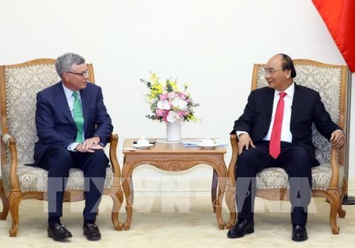 Le Premier ministre Nguyên Xuân Phuc reçoit le PDG de Visa ảnh 1 Le Premier ministre Nguyên Xuân Phuc reçoit le PDG de Visa ảnh 1