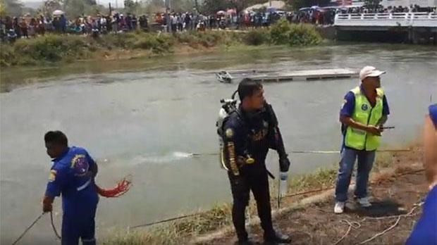 Cinq Vietnamiens ont trouvé la mort dans un accident en Thaïlande ảnh 1